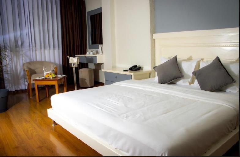 Mountain View Hotel Agios Georgios  Dış mekan fotoğraf